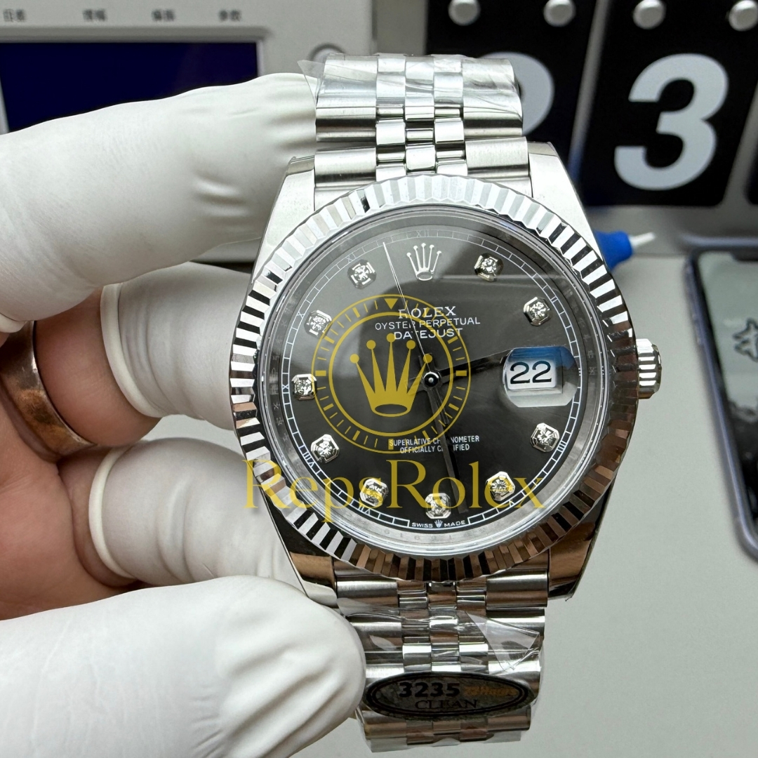 Rolex_Datejust_41_Slate_Diamond_Dial_126334_with_Fluted_Bezel_and_Jubilee_Bracelet
