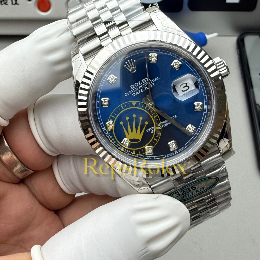 Rolex_Datejust_41_blue_Diamond_Dial_126334_with_Fluted_Bezel_and_Jubilee_Bracelet