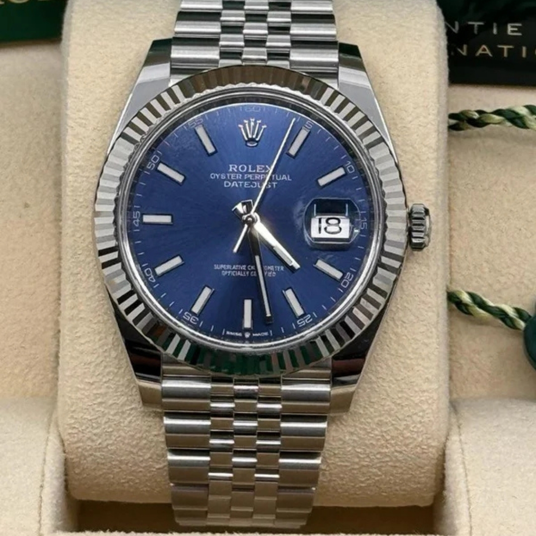 Rolex_Datejust_41_Blue _Index_Dial_126334_with_Fluted_Bezel_and_Jubilee_Bracelet