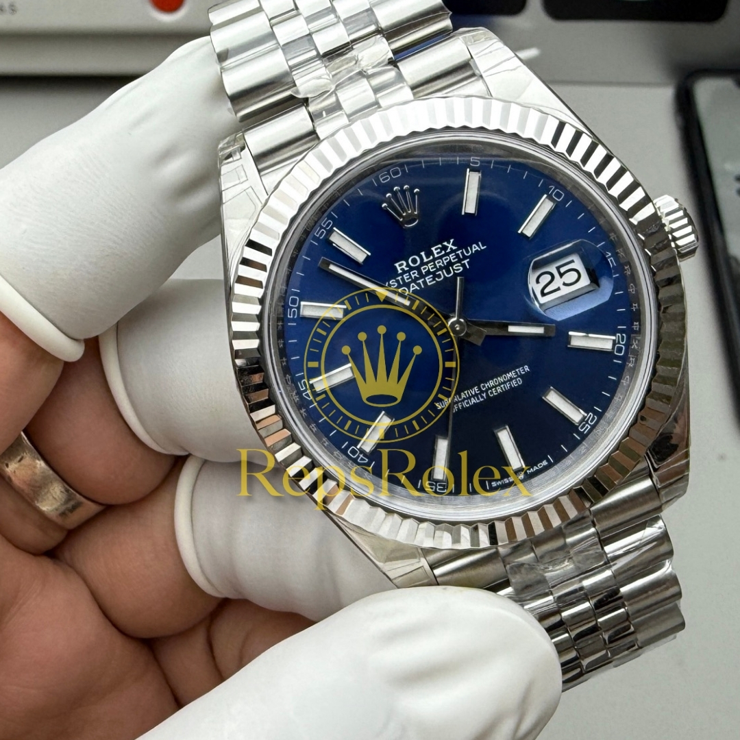 Rolex_Datejust_41_Blue _Index_Dial_126334_with_Fluted_Bezel_and_Jubilee_Bracelet