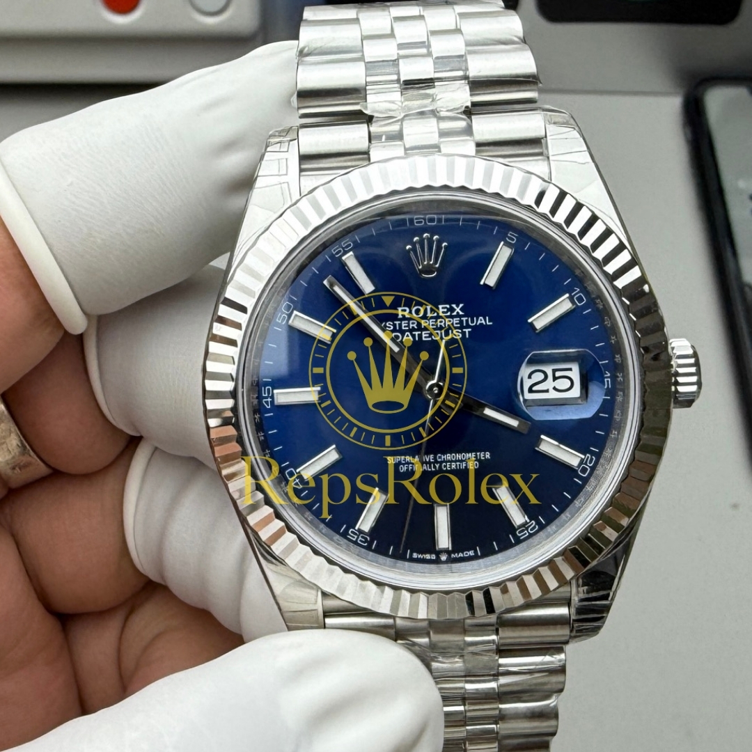Rolex_Datejust_41_Blue _Index_Dial_126334_with_Fluted_Bezel_and_Jubilee_Bracelet