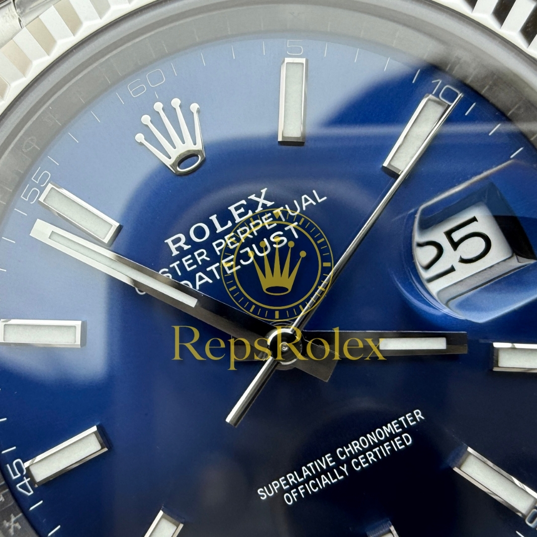 Rolex_Datejust_41_Blue _Index_Dial_126334_with_Fluted_Bezel_and_Jubilee_Bracelet